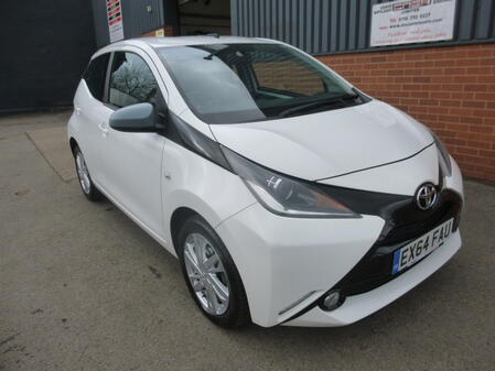 TOYOTA AYGO 1.0 VVT-i x-pression